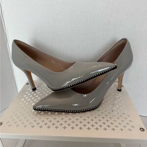 Sammitop Gray Patent Leather 3.5 Inch Heel Size 9.5 Silver Beaded Pointed Toe